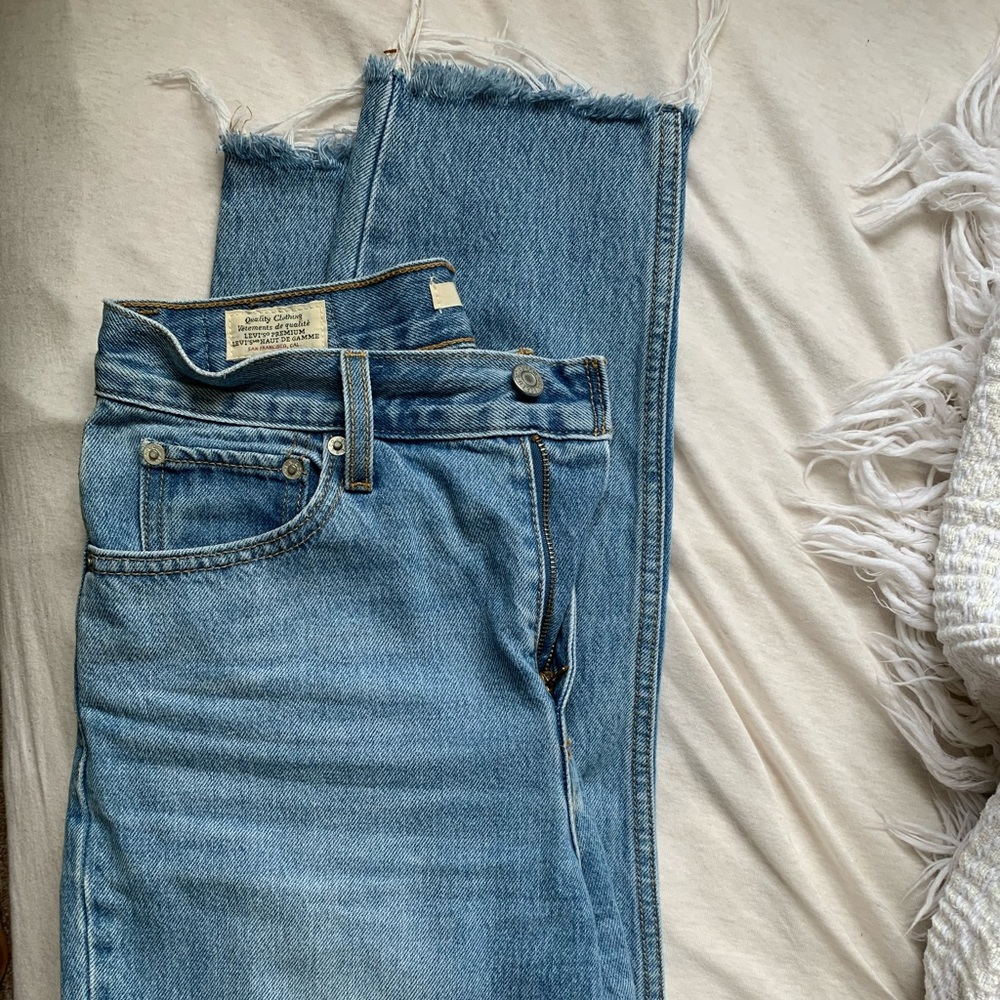 Levi’s mom jeans